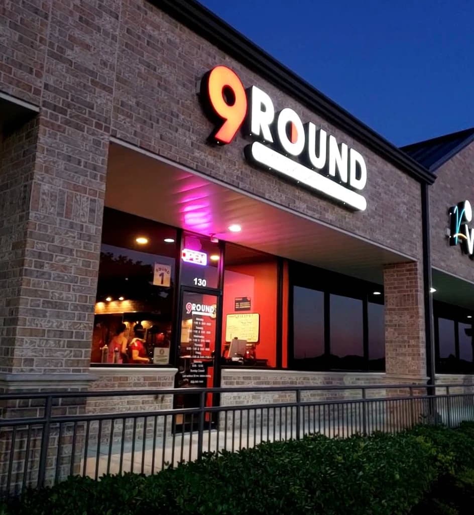 9Round - Richmond logo