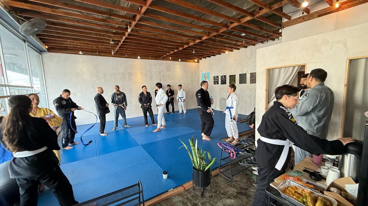 Initio Jiu-Jitsu logo