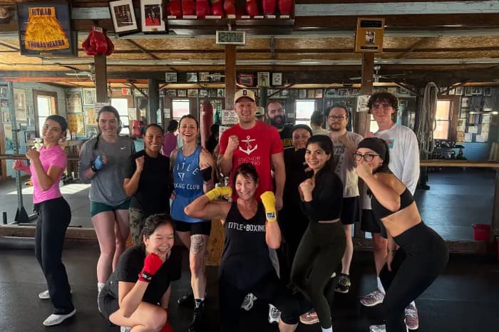 Main image of Anchor boxing