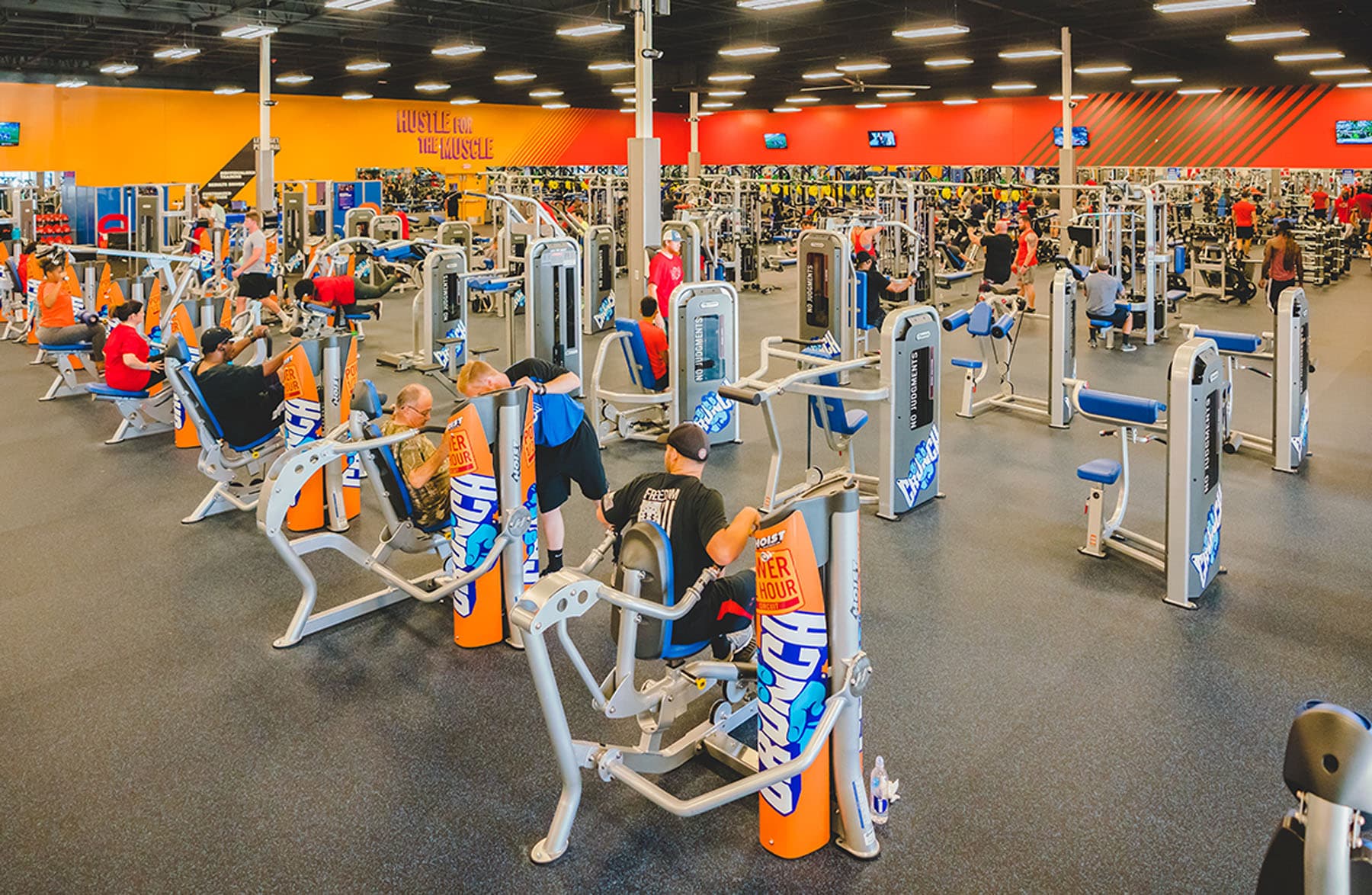Crunch Fitness - Poinciana logo
